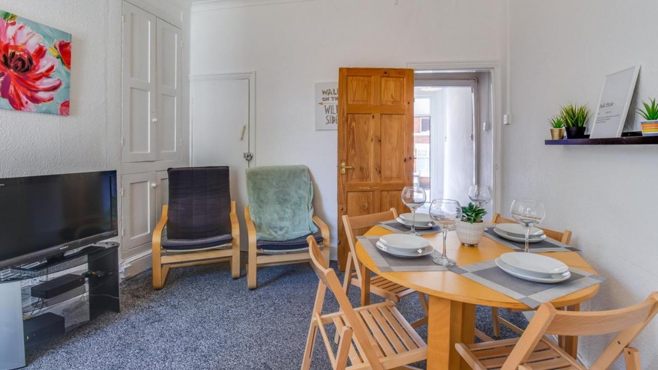 Stayzo House Accommodation- Free Parking Apartment Coventry